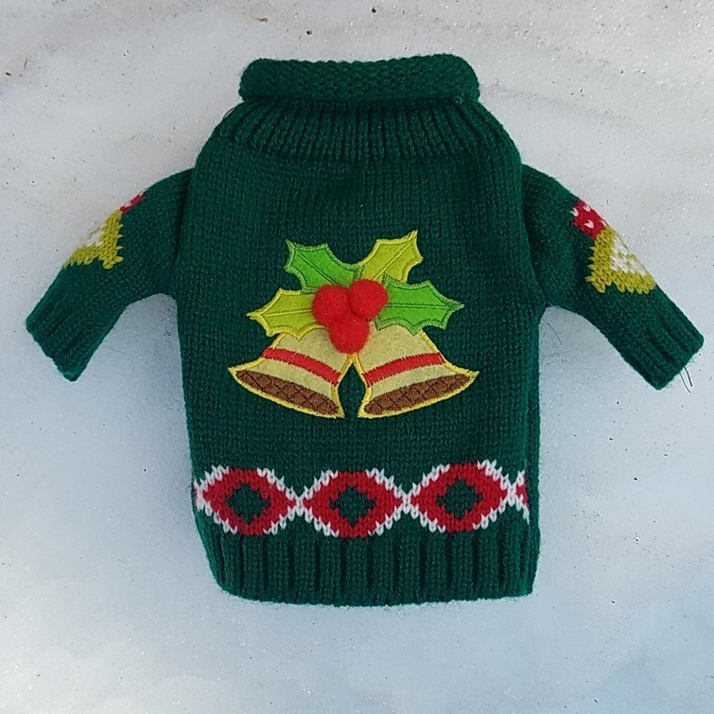 NEW! Wine cozy that's a Christmas sweater!